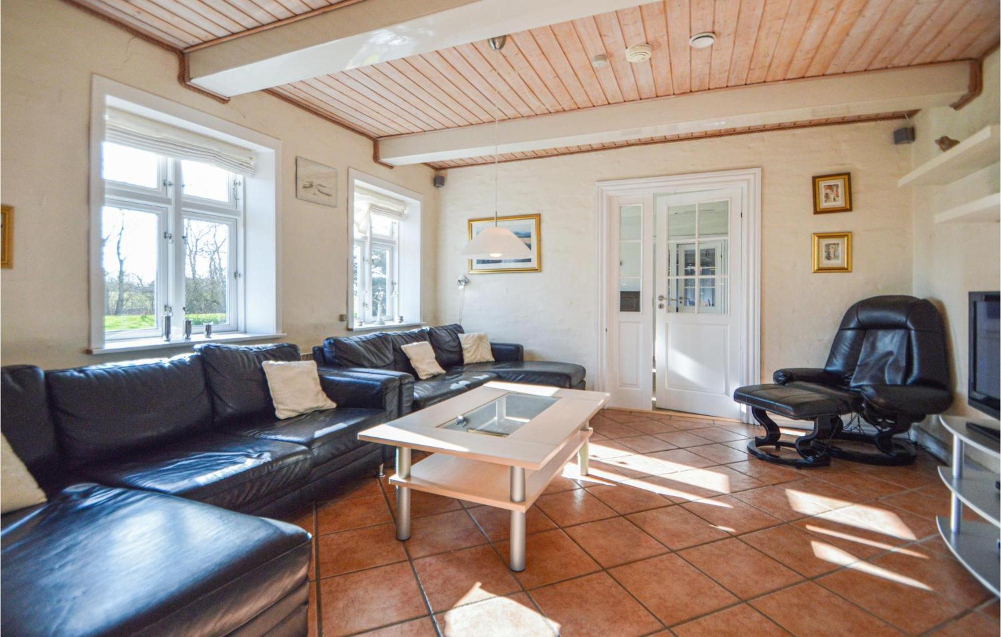 Awesome Home In Bredebro With Kitchen Ballum Bagian luar foto